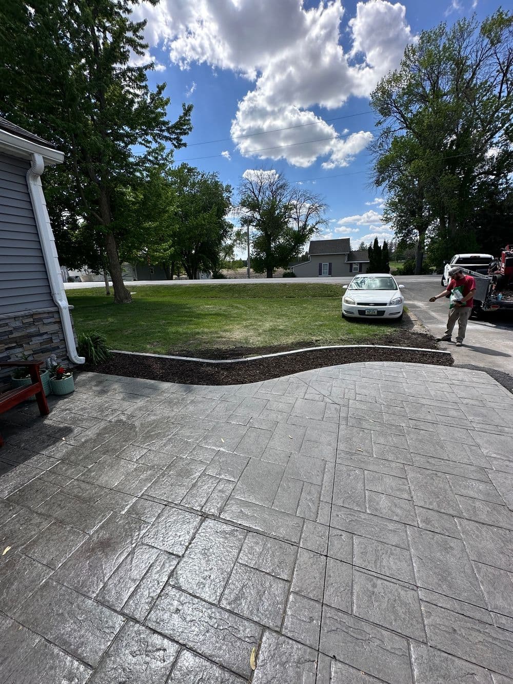 Gallery photos for Landscape Makeover with Elegant Curb Appeal: Image #3