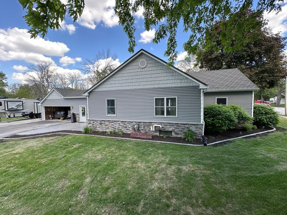 Gallery photos for Landscape Makeover with Elegant Curb Appeal: Image #1
