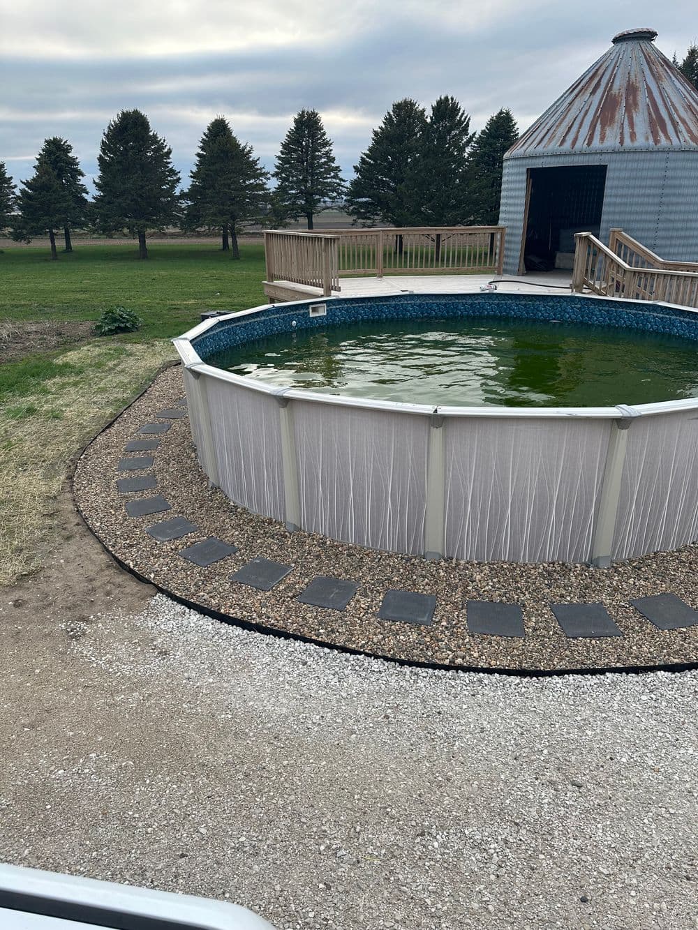 Gallery photos for Stunning Round Above Ground Pool Oasis in Des Moines: Image #1